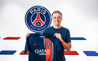 HLV Enrique dẫn dắt PSG và thích áp lực vô địch Champions League