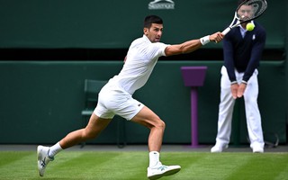 Djokovic thiết lập cột mốc mới, cân bằng thành tích với Federer và Serena