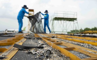 Cận cảnh "soi" đường băng tìm vật thể lạ ở sân bay Nội Bài