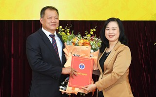 Bộ trưởng Đào Hồng Lan giao nhiệm vụ cho tân Giám đốc Bệnh viện Việt Đức