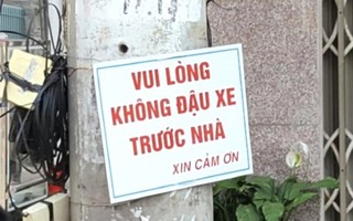 Bắt chủ nhà cùng 1 người đuổi đánh tài xế đậu xe trước cửa nhà