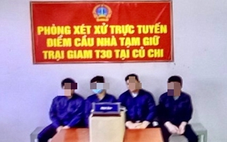4 gã "choai choai" dùng súng nhựa cướp tài sản của phụ nữ