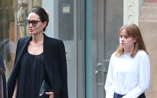 Angelina Jolie và cách cho con trải nghiệm nghề nghiệp