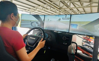 Học lái ô tô: Nên mạnh dạn áp dụng công nghệ số