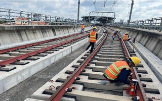 Tất bật cho sự kiện diễn ra trong ngày mai của tuyến metro số 1