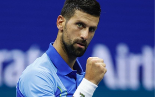 Djokovic thẳng tiến, á quân US Open bị loại