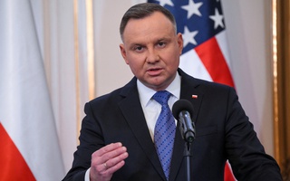Vũ khí cho Ukraine: Tổng thống Ba Lan "đính chính" lời thủ tướng