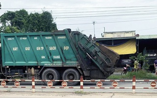 Đồng Nai: Khởi tố, bắt giam tài xế xe chở rác "vượt ẩu" làm chết bé trai