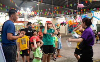 Hàng trăm con đoàn viên - lao động vui Tết Trung thu