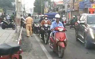 Tai nạn giao thông nghiêm trọng trước trường tiểu học ở TP Thủ Đức