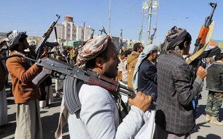 Houthi bắn hạ máy bay chiến đấu của Mỹ?