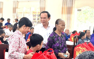Bí thư Thành ủy TP HCM Nguyễn Văn Nên chúc Tết tại Tây Ninh