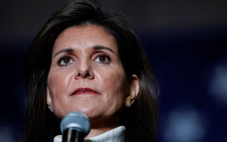 Nữ đối thủ Nikki Haley của ông Trump bị hoang báo bắn con gái