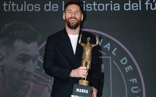 Messi nhận giải "Cầu thủ thành công nhất lịch sử", tranh cãi bùng phát