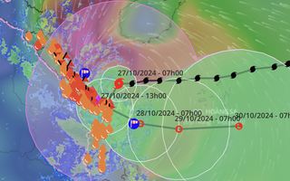 Bão Trami giật cấp 11, tâm bão còn cách Đà Nẵng khoảng 50 km