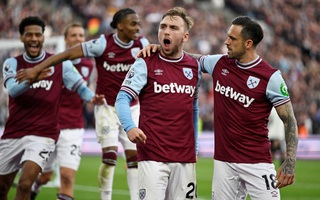 Thua West Ham phút cuối, Man United chìm sâu ở Giải Ngoại hạng Anh