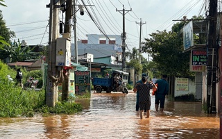 Vì sao hàng trăm hộ dân ở TP Biên Hòa ngập trong "biển nước"?