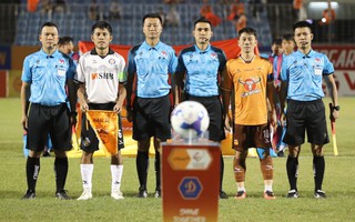 Trọng tài V-League liên tục mắc sai sót