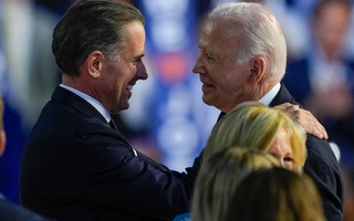 Tổng thống Joe Biden ân xá cho con trai Hunter Biden