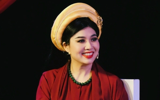 Nghệ sĩ Lê Khánh