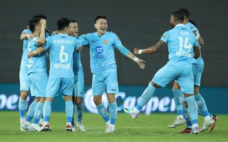 Thắng đậm Hải Phòng, CLB Nam Định vững ngôi đầu V-League