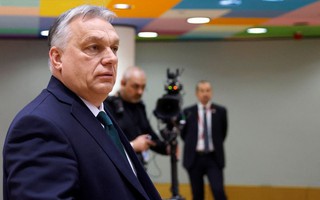 “Sóng gió” đằng sau quyết định ngỡ ngàng của thủ tướng Hungary