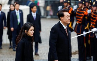 Tổng thống Hàn Quốc lên tiếng về túi hiệu của vợ