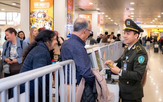 Sân bay Nội Bài - cửa ngõ Thủ đô khác lạ ngày cuối năm