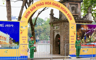 An ninh thắt chặt quanh trận địa pháo hoa