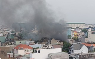 CLIP: Cháy nhà trong khu dân cư ở Bình Dương