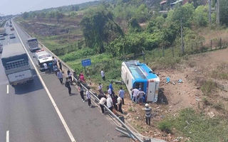 Nhiều cao tốc chưa bảo đảm tiêu chuẩn, ít nhất phải có 4 làn