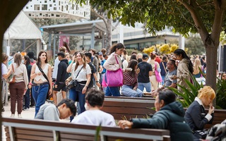 Úc bắt đầu siết quy định cấp thị thực cho du học sinh