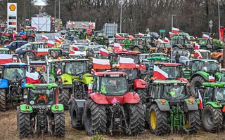 Nông dân Ba Lan phong tỏa tất cả cửa khẩu biên giới với Ukraine