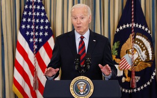 Tổng thống Biden và ông Trump tranh thủ cử tri ủng hộ bà Haley