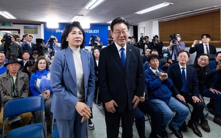 Đảng đối lập Hàn Quốc thắng lớn, Tổng thống Yoon Suk-yeol gặp khó