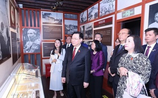 Chủ tịch Quốc hội thăm Khu di tích Chủ tịch Hồ Chí Minh tại TP Côn Minh