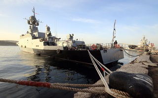 Ukraine loan tin tàu tên lửa Nga bốc cháy trên biển Baltic