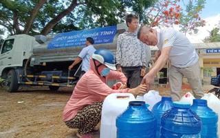 “Giọt nước nghĩa tình” thấm mát người dân trong cơn hạn mặn khắc nghiệt 