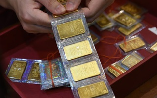 Đề nghị Chính phủ xử lý tình trạng đầu cơ, thao túng thị trường vàng