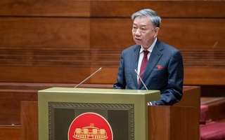 Bộ trưởng Tô Lâm trình dự luật về vũ khí, vật liệu nổ và công cụ hỗ trợ