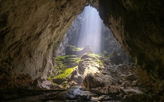 Hang Sơn Đoòng là 1 trong 7 điểm tham quan dưới lòng đất đẹp nhất thế giới