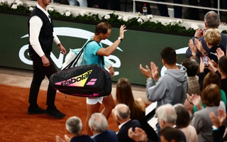 Nadal thua trắng Zverev, sớm chia tay Roland Garros