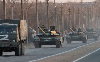 Tăng quân gần Kharkov, Nga vẫn có thể nhận "trái đắng" từ Ukraine?