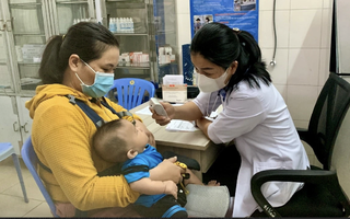 TP HCM: 2 trẻ mắc sởi đều chưa tiêm vắc-xin phòng bệnh
