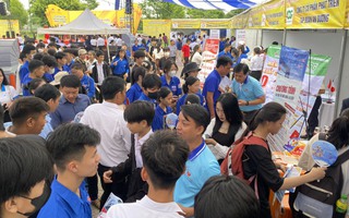 Hơn 8.000 chỉ tiêu tuyển dụng tại ngày hội việc làm Thừa Thiên - Huế 