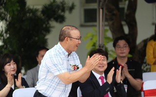 Ông Park Hang Seo dự lễ ra mắt Trung tâm giáo dục cộng đồng PCCC