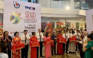 Triển lãm tranh "99" của những người làm báo