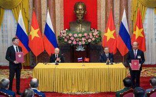 Việt - Nga ký kết nhiều văn kiện hợp tác trong chuyến thăm của Tổng thống Putin