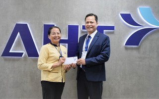 Nhặt được 1,4 tỉ đồng, nhân viên sân bay Đà Nẵng trả lại cho khách