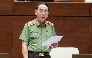Thượng tướng Trần Quốc Tỏ phát biểu, giải trình trước Quốc hội